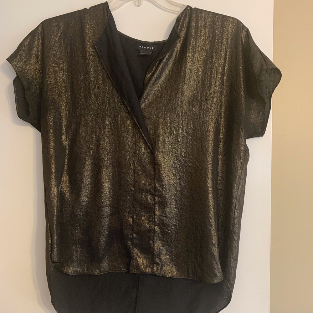 Black and gold trouve top